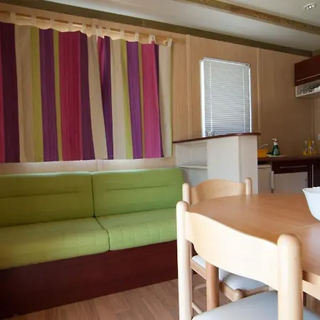 Mobil-home 4 Pers, Terrasse A Fernao Ferro - Api-1-52-1811 * Seixal (Setubal)